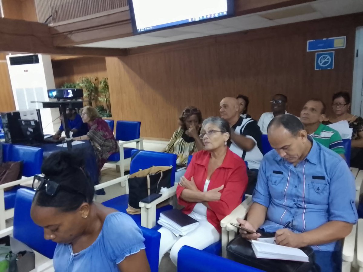 delgado_la73466's tweet photo. Participamos en la mañana de ayer jueves en la reunión metodológica.
El encuentro que fue dirigido por la Jefa de la oficina del vínculo de la ANPP, contó además con la presencia de las direcciones de las AMPP de los territorios de la #Habana.
#PoderPopular
#PoderDelPueblo https://t.co/LH6HfWG0Ic
