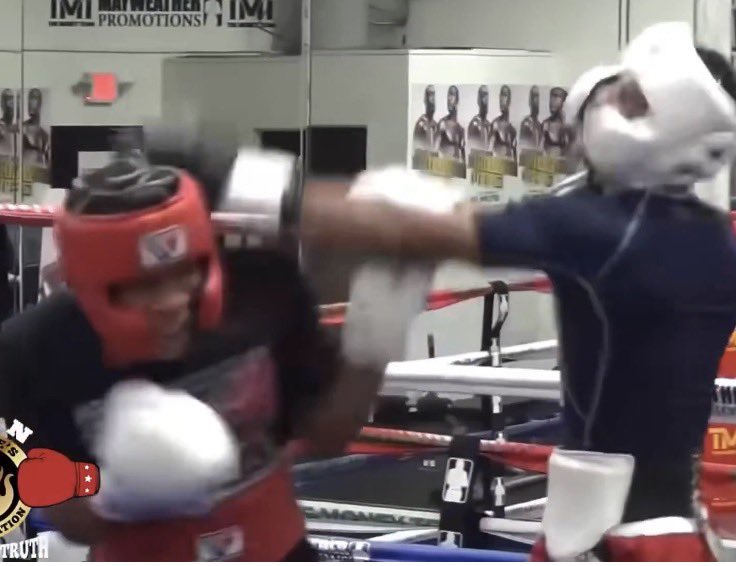 Artmanthegoat's tweet photo. For a guy with the best defense looks like there’s only one fighter that’s able to hit him flush …
Yall 100 percent sure Dev can’t crack that jaw with smaller gloves and no head gear ?
https://t.co/z0OVFbpMij #Haneyshakur https://t.co/ZkvVJqDdl2