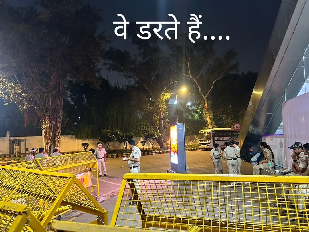NehaAisa's tweet photo. IT’S 10 OCTOBER NOW. THE DAY IS HERE. ✊🇮🇳 https://t.co/OWXuUrNBzS