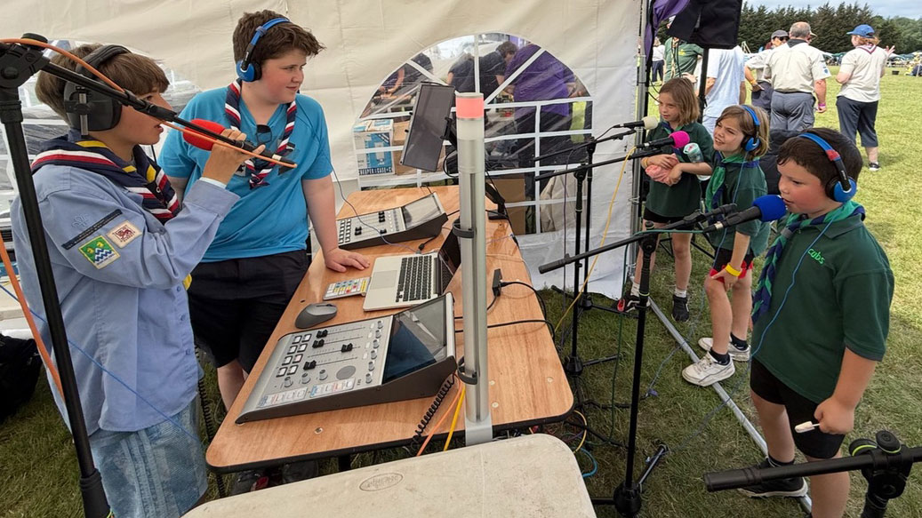 ProSoundNews's tweet photo. TODAY at https://t.co/9JkbSGnEAo:
• Mix Live Blog: Mixing Inside The Glasshouse International Centre for Music
• Scouting Out Future Broadcast Audio Engineers
• MOTU Launches OctaLite USB Interface
• ATSC Announces B2X Candidate Standard

#recording #proaudio #livesound https://t.co/ofzMiZQQcc
