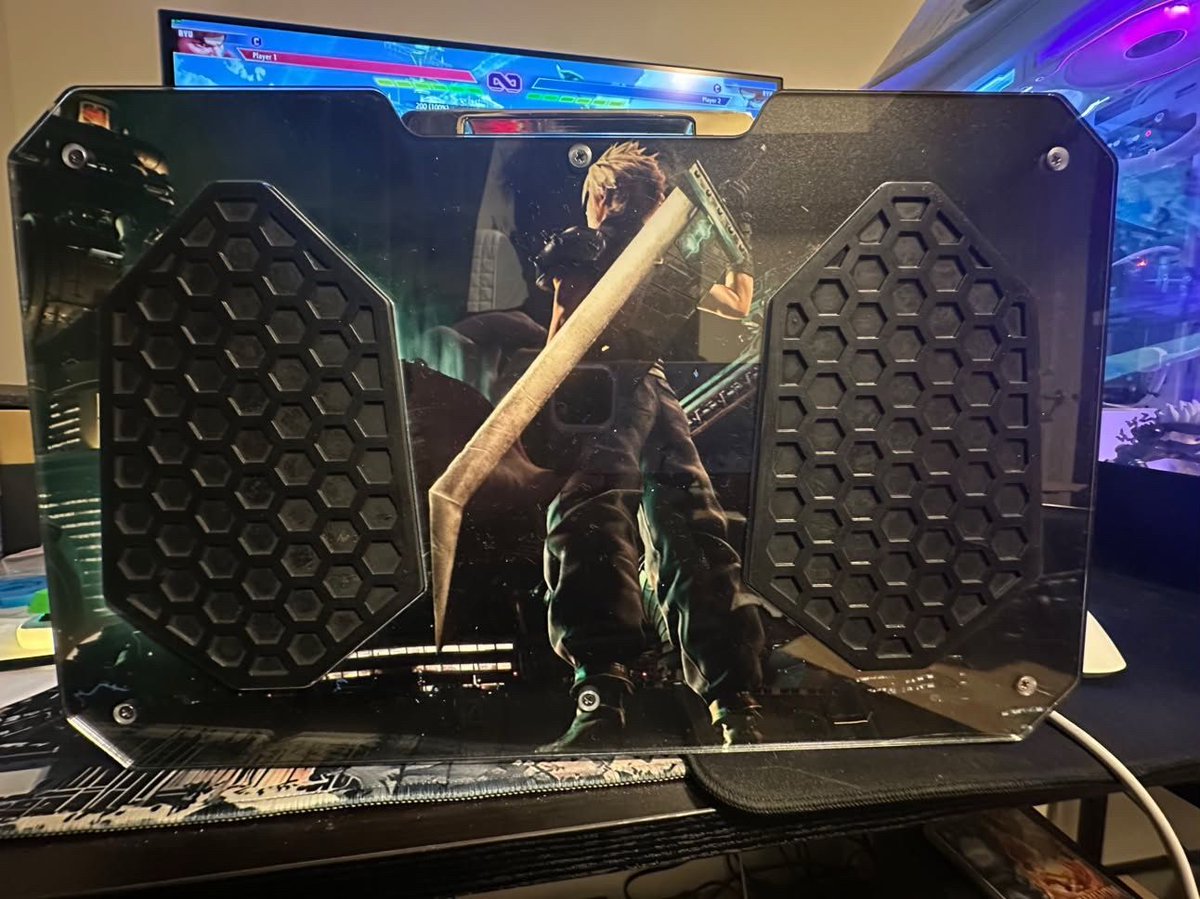 focusattack's tweet photo. We're just now starting to see some of the FA customized @goldenlever's VM6Rs in the wild. This one is thanks to Instagram's @unco.le, who dropped by with a #ff7 theme front to back. Thanks for sharing, and I hope to see more! Get yours done: https://t.co/dbZlpcGPfr https://t.co/oQ6g52iU4c