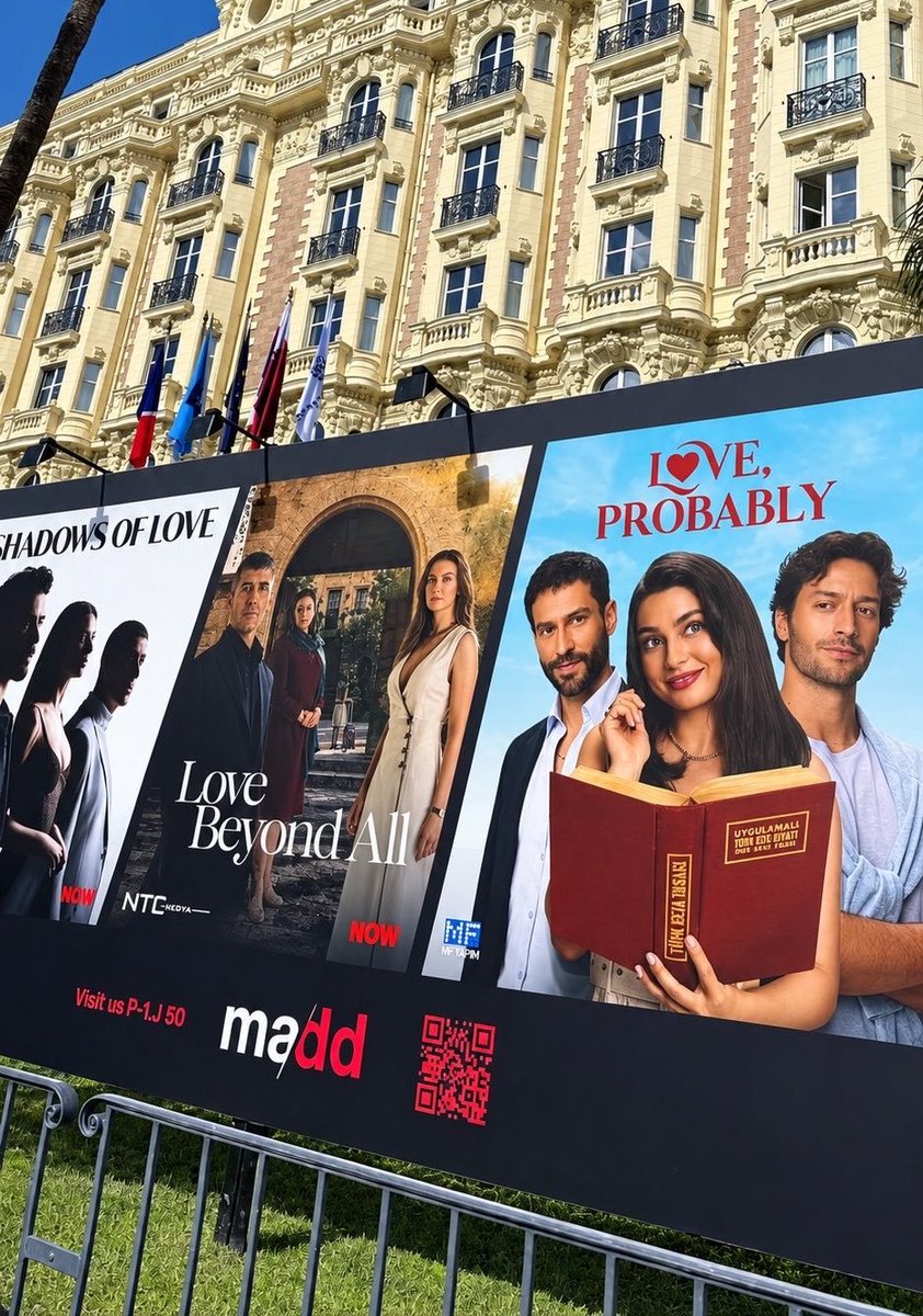 muhtemelaskbra's tweet photo. 🌍 #MuhtemelAşk rumo a Cannes! 🇫🇷
Nossa série será apresentada internacionalmente durante a #MIPCOM2026, na próxima semana, de 12 a 15 de outubro. A feira é considerada uma das maiores do mundo no mercado de conteúdo televisivo.
#AyçaAyşinTuran #EkinKoç #FeyyazŞerifoğlu #DefKad https://t.co/rVKZQ5JFl5