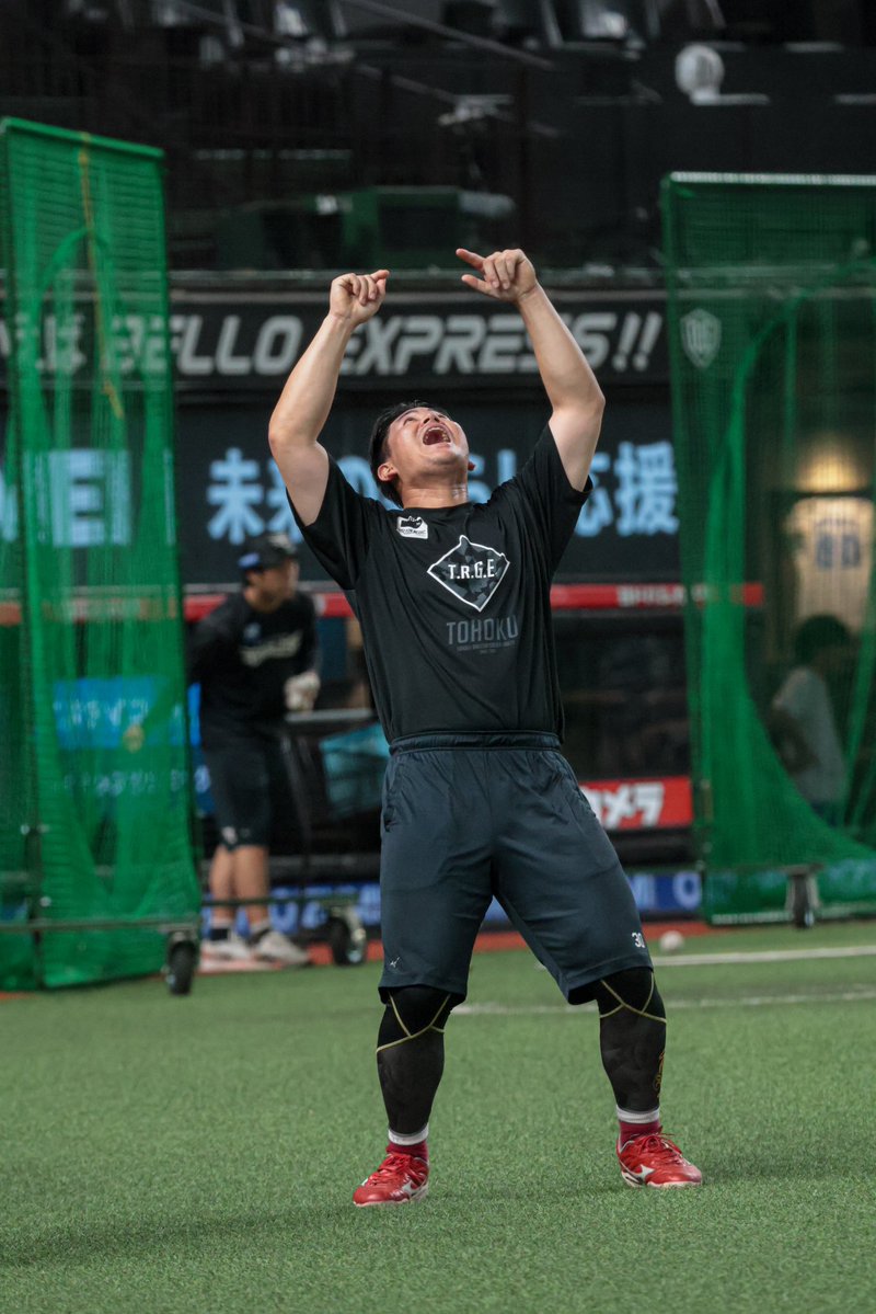 m_ygy55's tweet photo. このときの戦い🤛はおしげちゃんの勝ちだったのか満足げに去ってく姿が忘れられないんだわ https://t.co/1eahJpPpDo
