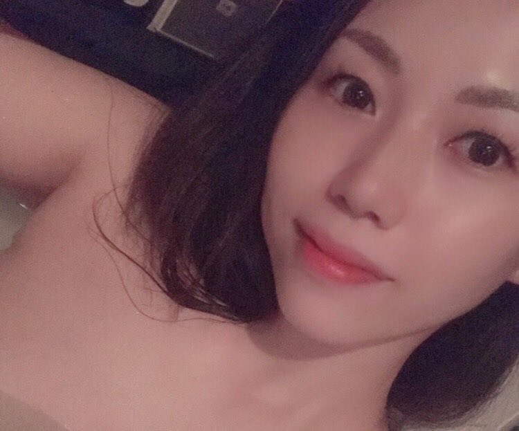 LinKu9428284936's tweet photo. 中川香澄　京都相撲部屋
京都相撲　スナックあい
ヤリマン経験人数500以上
昔寂しくてヤリマンしてたとかw

#京都相撲部屋　#kyotosumoclub #京都相撲クラブ　#京都相撲 https://t.co/fHOK8iyuiC
