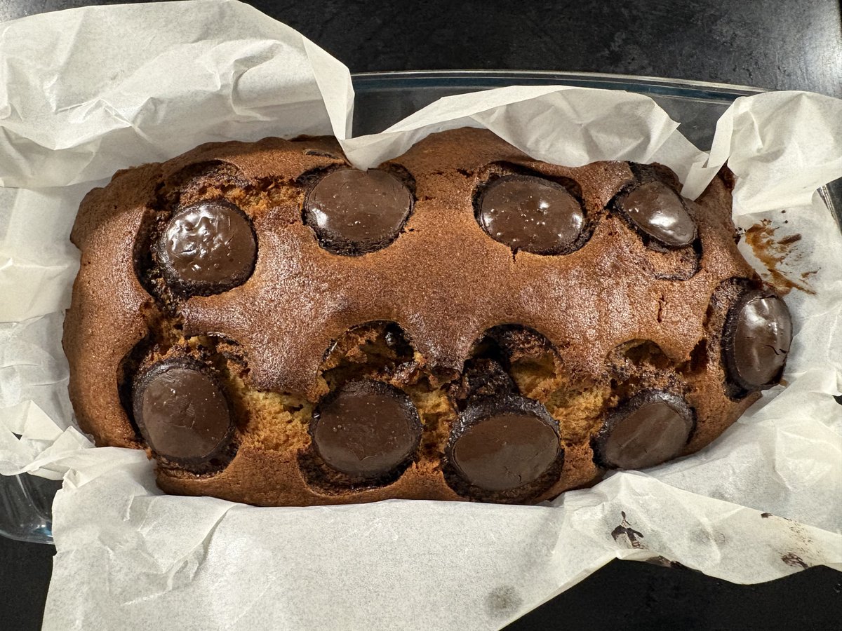 doomeduri's tweet photo. Chocolate chip banana bread https://t.co/Gu14WgWsxH