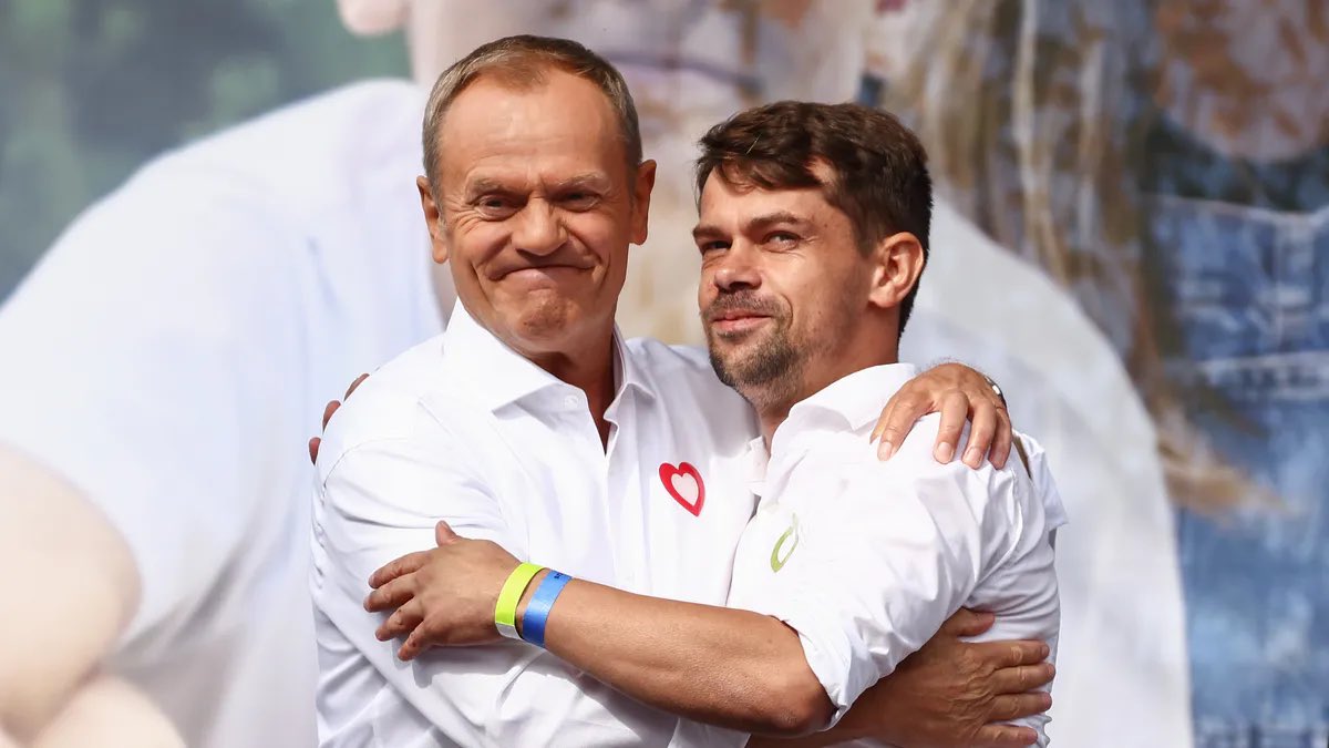 marcin_przydacz's tweet photo. Dzięki komu ten człowiek został posłem i ministrem? Panie @donaldtusk dumny jest pan z siebie? https://t.co/5ThxJZLDEV