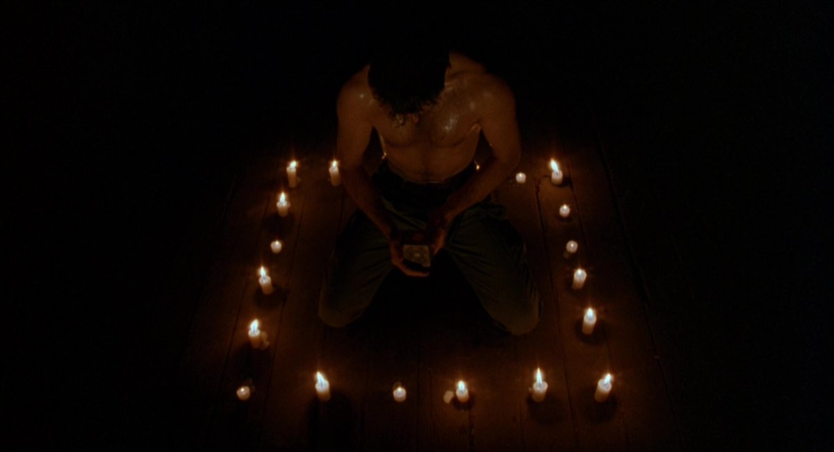 HauntedMovies's tweet photo. Hellraiser (1987) dir. Clive Barker https://t.co/48lo9sFQXb