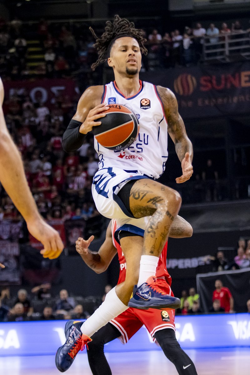 AnadoluEfesSK's tweet photo. #EuroLeague 4. Hafta
Olympiacos 62 - 49 Anadolu Efes | 3. Çeyrek Sonucu
Detaylı istatistikler mobil uygulamamızda!
#SahayaHükmet #RuleTheCourt https://t.co/5vnxNCwGHa