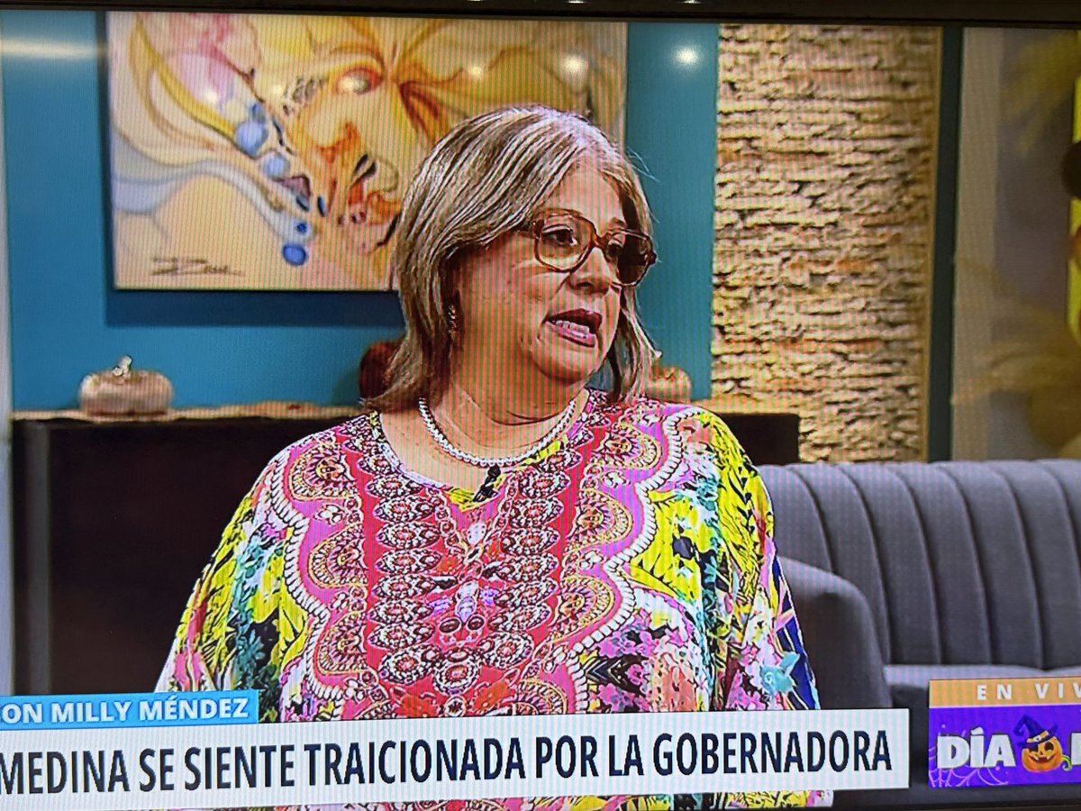riverasaniel's tweet photo. ¿Usted se arrepiente de algo? pregunta @MillyMendezpr 
“Sí”, responda Blanca Medina. “De haber aceptado el cargo”. Afirma @Jenniffer la traicionó. “Di todo por ella, la defendí y me dejó sola” https://t.co/pVVsQtyr1t