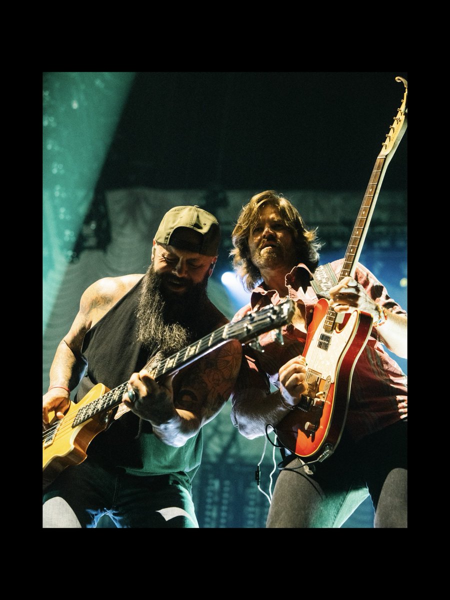 ShaneSmithMusic's tweet photo. Thank you @RedClayStrays and the fans for an unforgettable back to back sold out @DickiesArena we are back at it tonight at a sold out @GrueneHallTX 💥🫡

📸 Eric Cain &amp; Lane Womack https://t.co/Gd5bAe47om