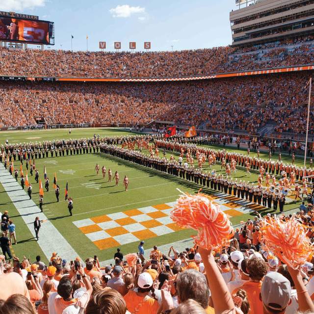 dadon_tre's tweet photo. Blessed to receive my first Division 1 offer from the University of Tennessee 🧡 🤍All glory to God! #GOVOLS #AGTG https://t.co/9PZyR0btN2