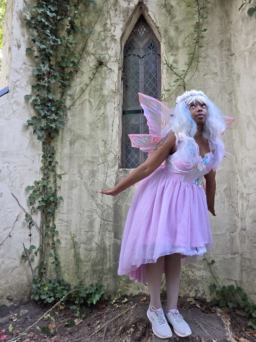 Jalen1743139's tweet photo. Serving pastel fairy realness 🧚🏽♀️✨🩷 A little sparkle, a little attitude, and A LOT of magic. 💫
#FairyCore #FairyAesthetic #FairyVibes #WhimsicalStyle #FantasyAesthetic #PastelAesthetic #FairyGirl #MagicalGirl #PinkFairy #CreativeStyle #DreamyAesthetic #FairyMagic https://t.co/CFq1Z13Eva