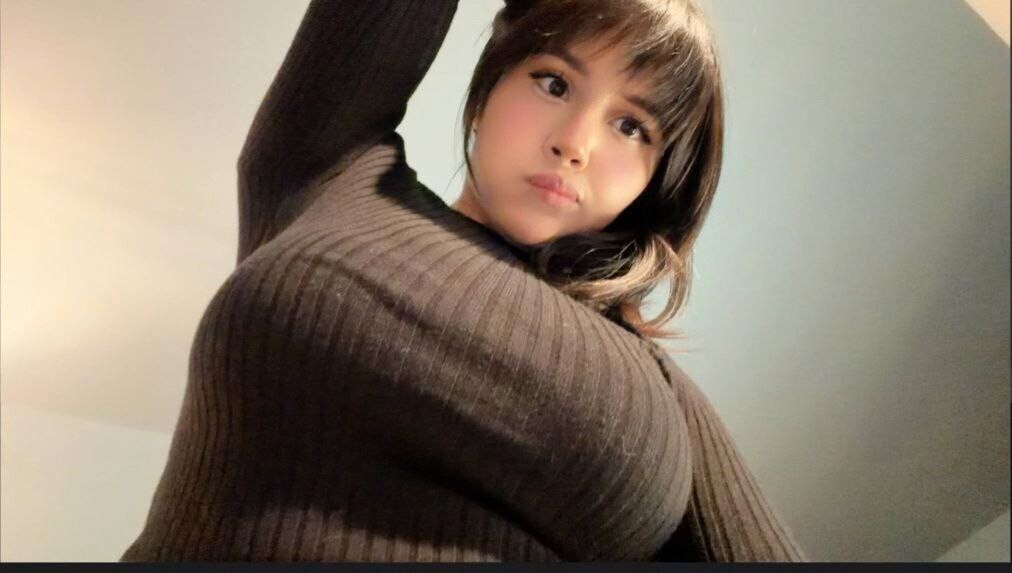 Neekolul_RP's tweet photo. "Hey mister, watchya' doin' down there? Be careful or you might accidentally see up my skirt!" 🫣 https://t.co/hJ8z7KVcB1