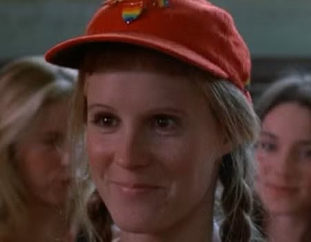 stargirlvibes's tweet photo. I need someone to love me the way she fucking loves that hat https://t.co/uSNZp07S3d