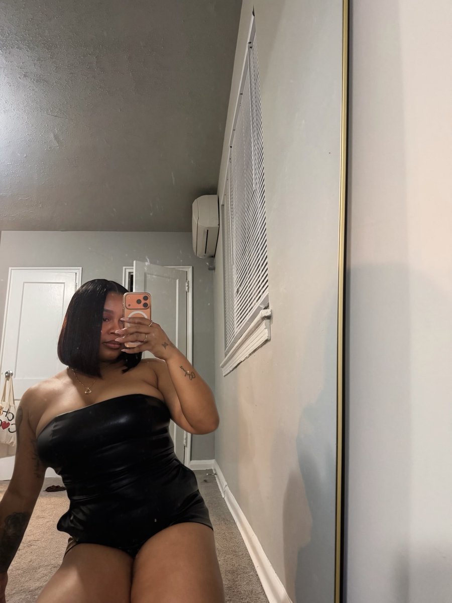 iammbrittanyy's tweet photo. Play So Good by Jhene Aiko ft. Kendrick Lamar 💕 https://t.co/EmRgzuHCc0