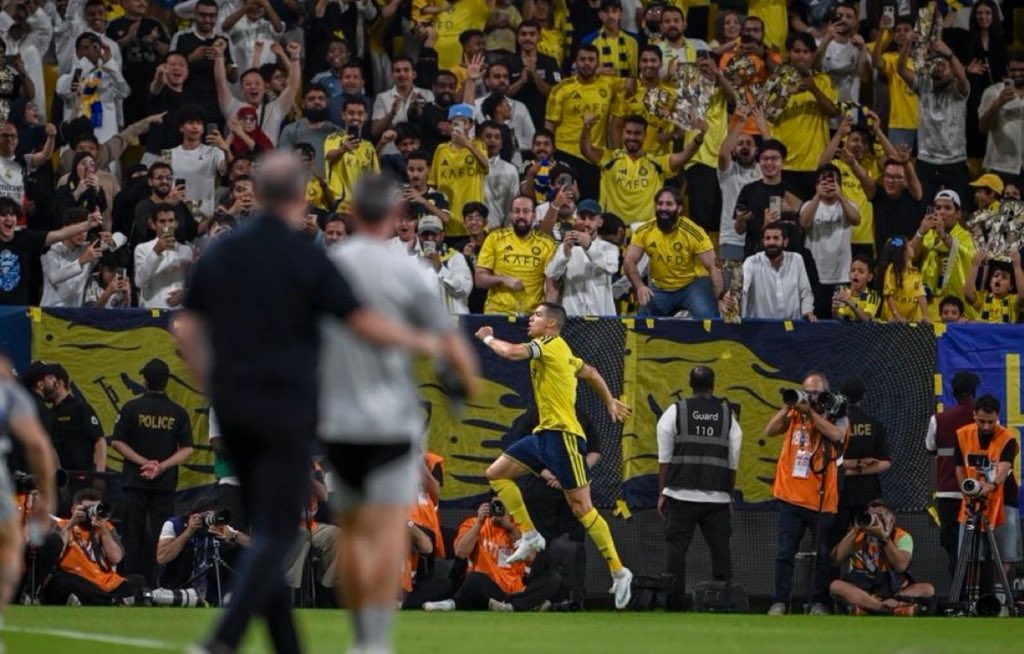 llixxi7's tweet photo. الحمدلله مبروووووك النصر راجع وبقوووة🔥💛💛💛💛💛💛💛💛💛💛 https://t.co/NKhQPxcwqn