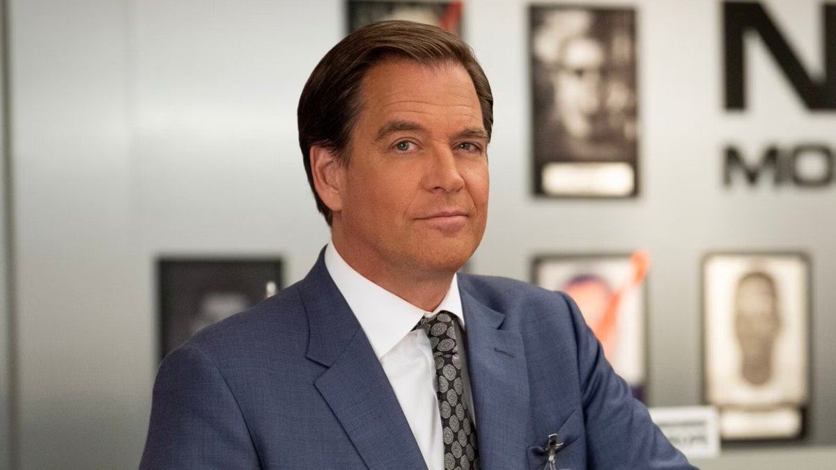 xuser_808's tweet photo. NCIS DIRECTOR DiNozzo #ncis ❤️ https://t.co/XPaqnFFTHp