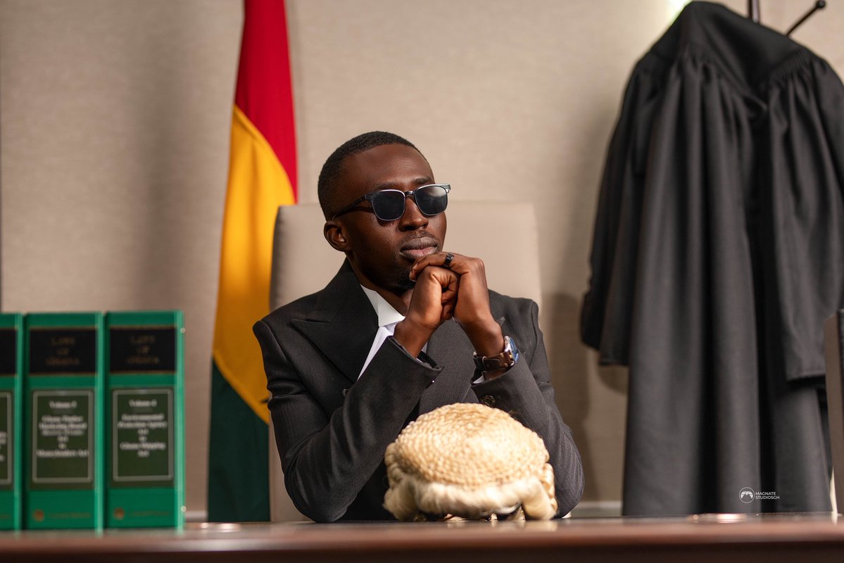 ASarefelix_'s tweet photo. Reintroducing FELIX ASARE BEDIAKO ESQ.⚖️

Barrister and Solicitor of the Supreme Court of Ghana https://t.co/mwCPNV7mQ5