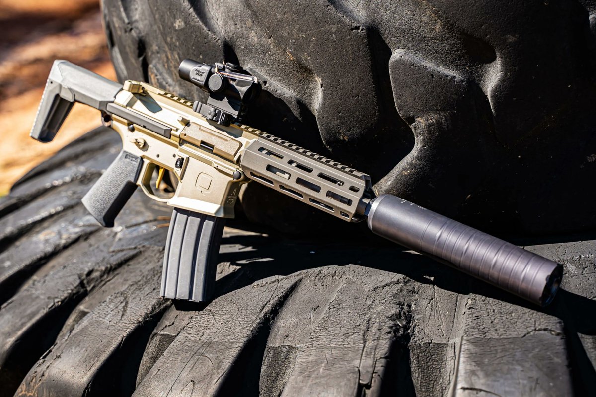 AmmoLand's tweet photo. ATF’s nationwide policy: No mandatory NFA registration or Form 1/4 approvals for suppressors, SBRs, SBSs or AOWs.

Registration is voluntary. Dealer transfers still require 4473/NICS. State laws and SBR/SBS interstate travel approvals remain.

Find out what gun owners need to know: https://t.co/1GkCardILr
