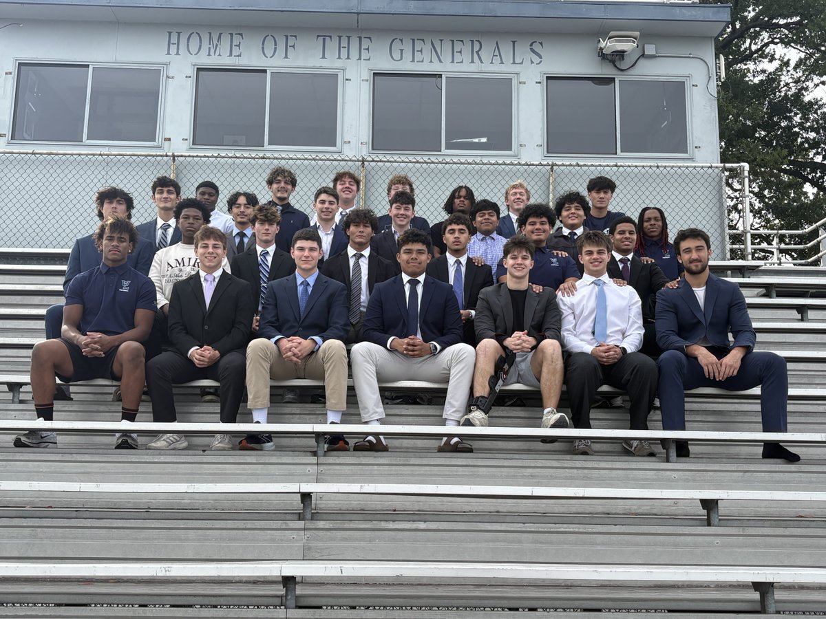 WLFootball's tweet photo. Congratulations seniors! HOCO and Senior Night tonight vs Marshall. Lots of great memories and brotherhood shared among these young men. Proud of you guys. 
Roll Gens! https://t.co/kcxmmtYRjY