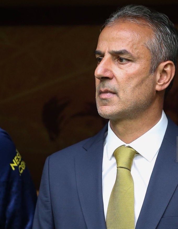 asmarcatr's tweet photo. 💛💙 İsmail Kartal’ın bazı özellikleri:

- Fetöcü değil
- Katil değil
- Gsli değil
- Galatasaray’ı yenebiliyor
- Irkçı değil
- Yasadışı haram foncu değil
- Yasadışı haram fonda para kaybedecek kadar gerizekalı değil
- Yasadışı haram fonda para kaybedince kadına saldıracak kadar oe değil
- Şerefi var
- Küfürbaz değil
- Normal insan boyunda
- Okan’a abi demiyor
- Fatih Terim’e baba demiyor
- Okan’ı yenebiliyor
- Sadece sikko bir antrenmana çıkardığı oyuncuya bunu ben çıkarttım demiyor.
- Öfke problemi yok.
- Şiddet faili değil.
- Sevenleri karaktersiz değil.
- Sevenleri arasında poliskatili yok.