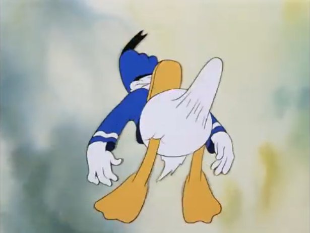 Manuel8mG's tweet photo. Dato innecesario para la vida: El conocido Meme de este Frame de Donald viene de la película Saludos Amigos (1942), que también sería la primera aparición de José Carioca, el amigo Brasileño de Donald. https://t.co/fWkrjrYYhm