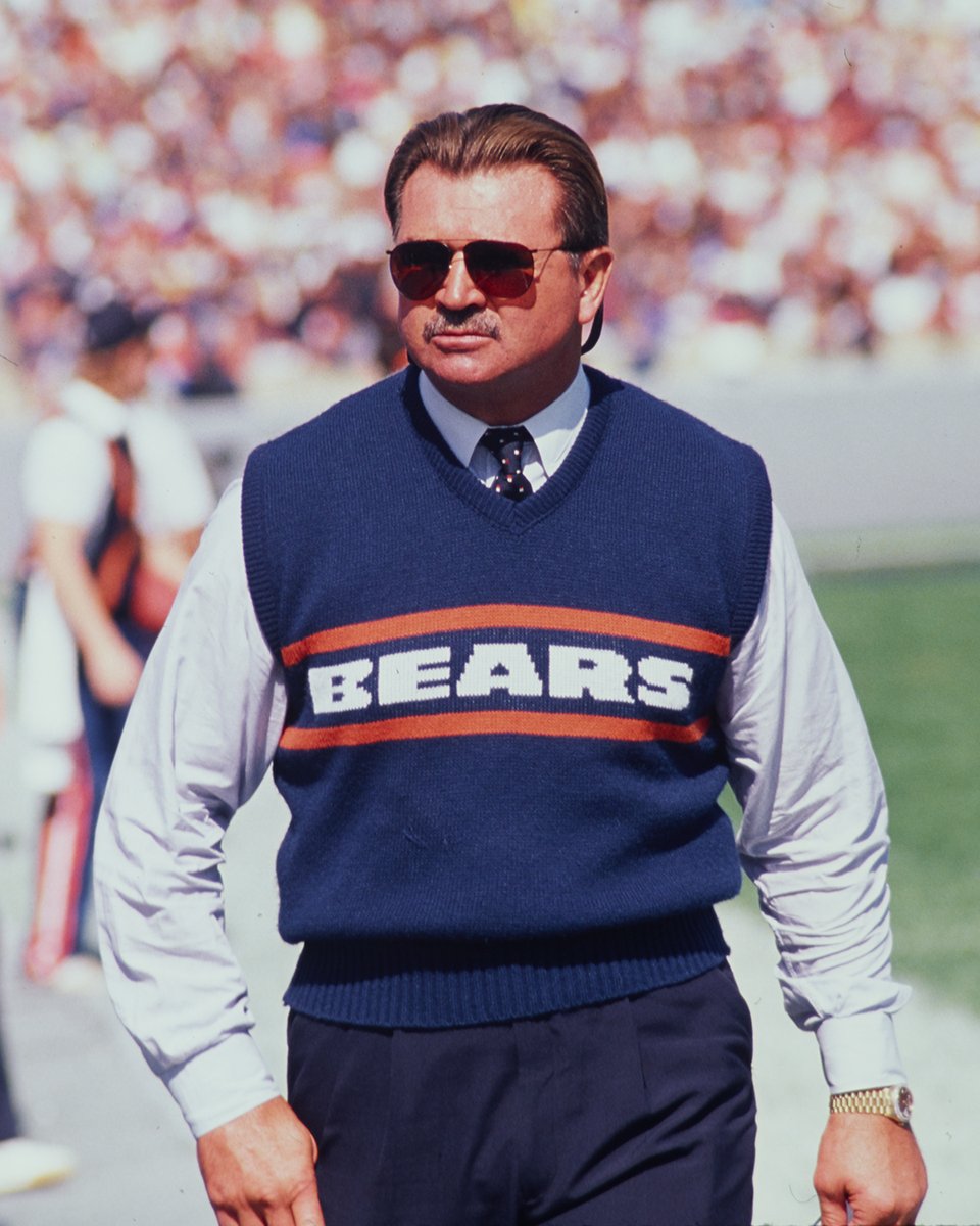 ChicagoBears's tweet photo. Remembering a legend 🧡 https://t.co/4n8JxLRlTH