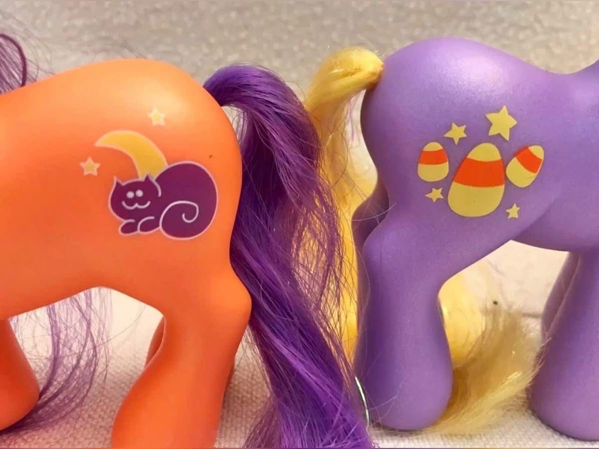 pinkaminaa's tweet photo. i want the halloween ponies wahhhhh🎃🎀🍂 https://t.co/whff44gCwy