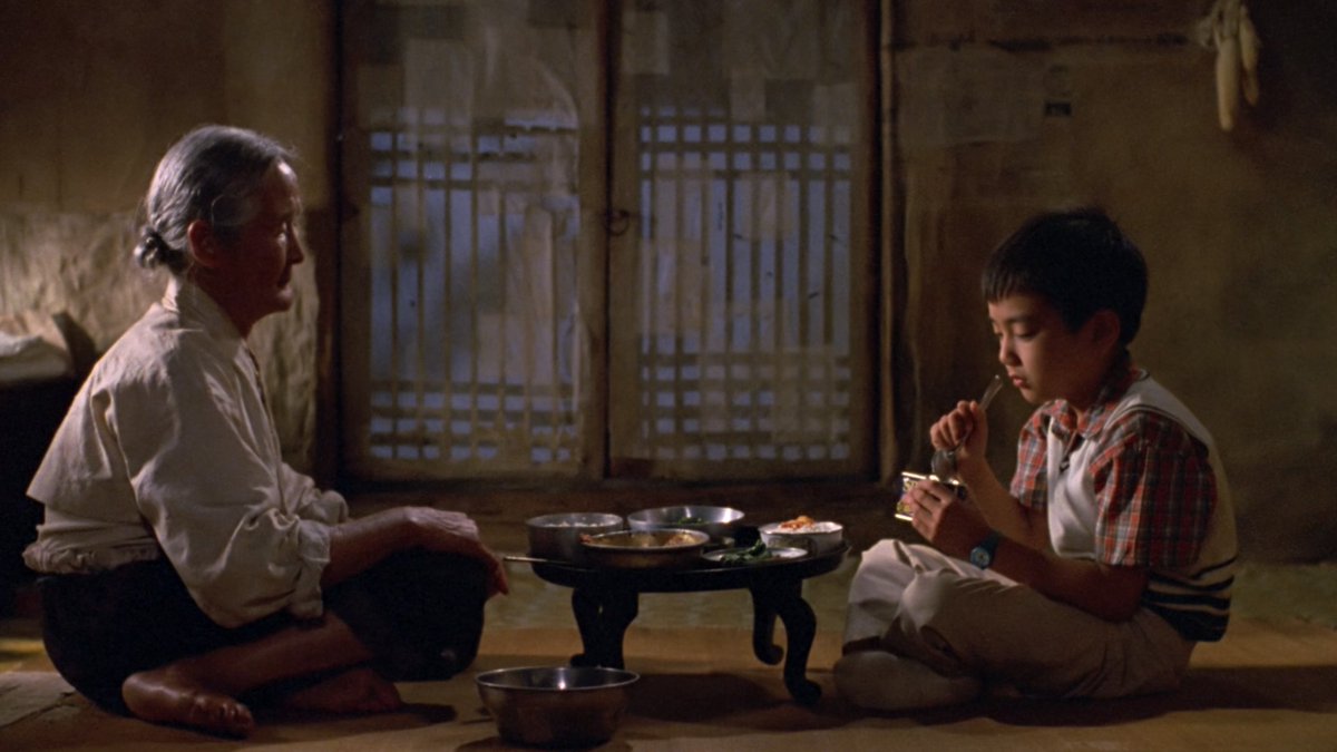 h7qm9's tweet photo. The Way Home (2002)

فلم كوري عائلي لطيف وبسيط، عن صبي تذهب به والدته إلى الريف ليعيش مع جدته الصامتة لفترة ريثما تبحث هي عن عمل وتحل مشاكلها المالية.

أصبح متوفرًا للمشاهدة على قناة التليغرام. https://t.co/LeWEfeKk0Z