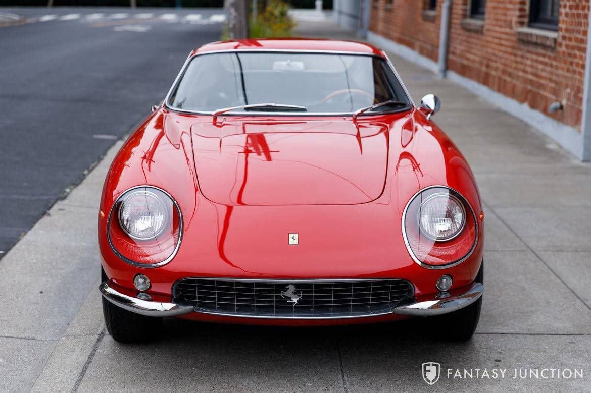 Retromania4ever's tweet photo. ✅⬜🟥 1965 #Ferrari 275 GTB Shortnose https://t.co/iUrJ1sOwFY