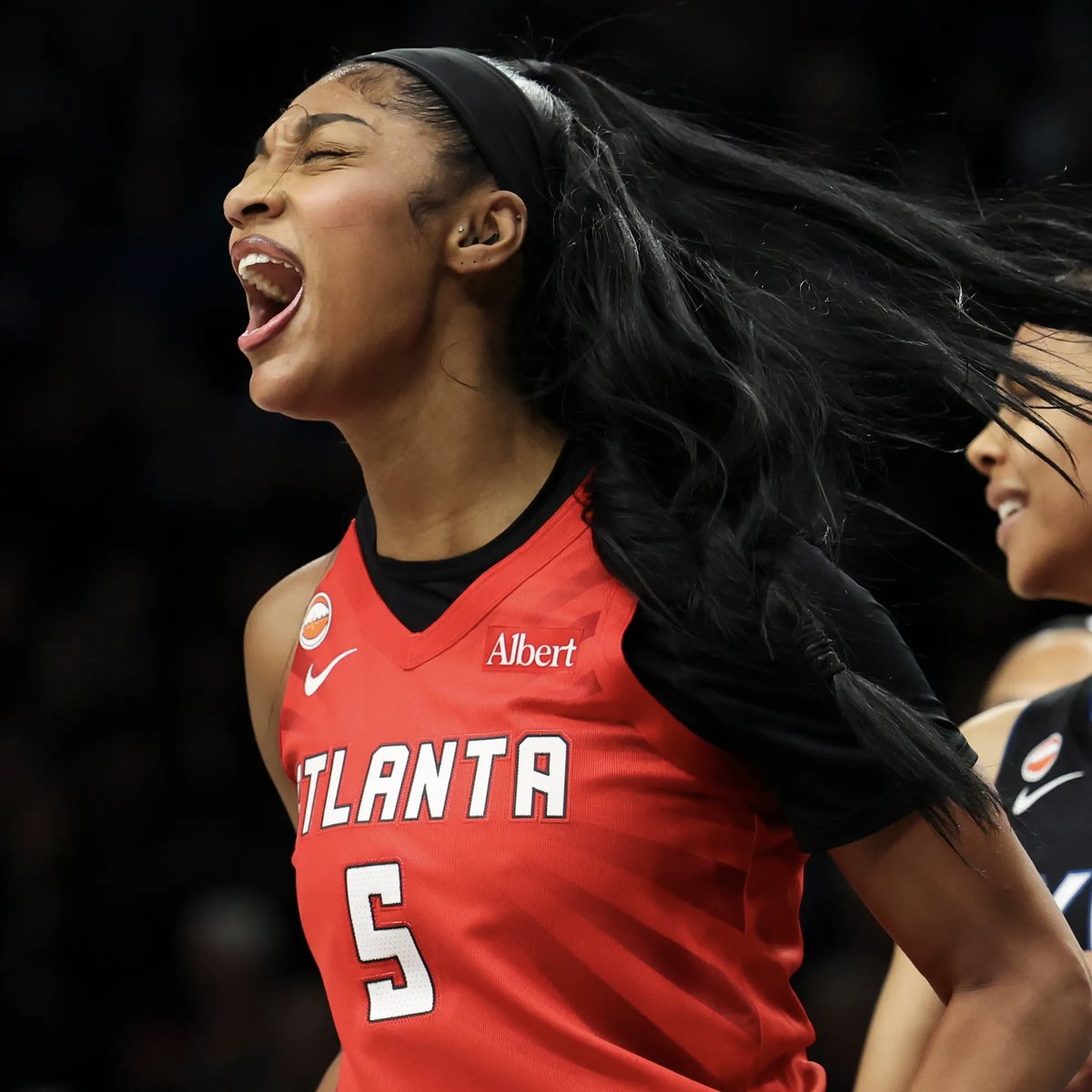 PolymarketHoops's tweet photo. Angel Reese in the semifinals:

20.7 PPG
7.7 RPG
4.3 STL + BLK
48/57/89%

Most ever steals &amp; blocks by a center in their first playoff run in WNBA playoff history. https://t.co/tq3Nx1ea1y