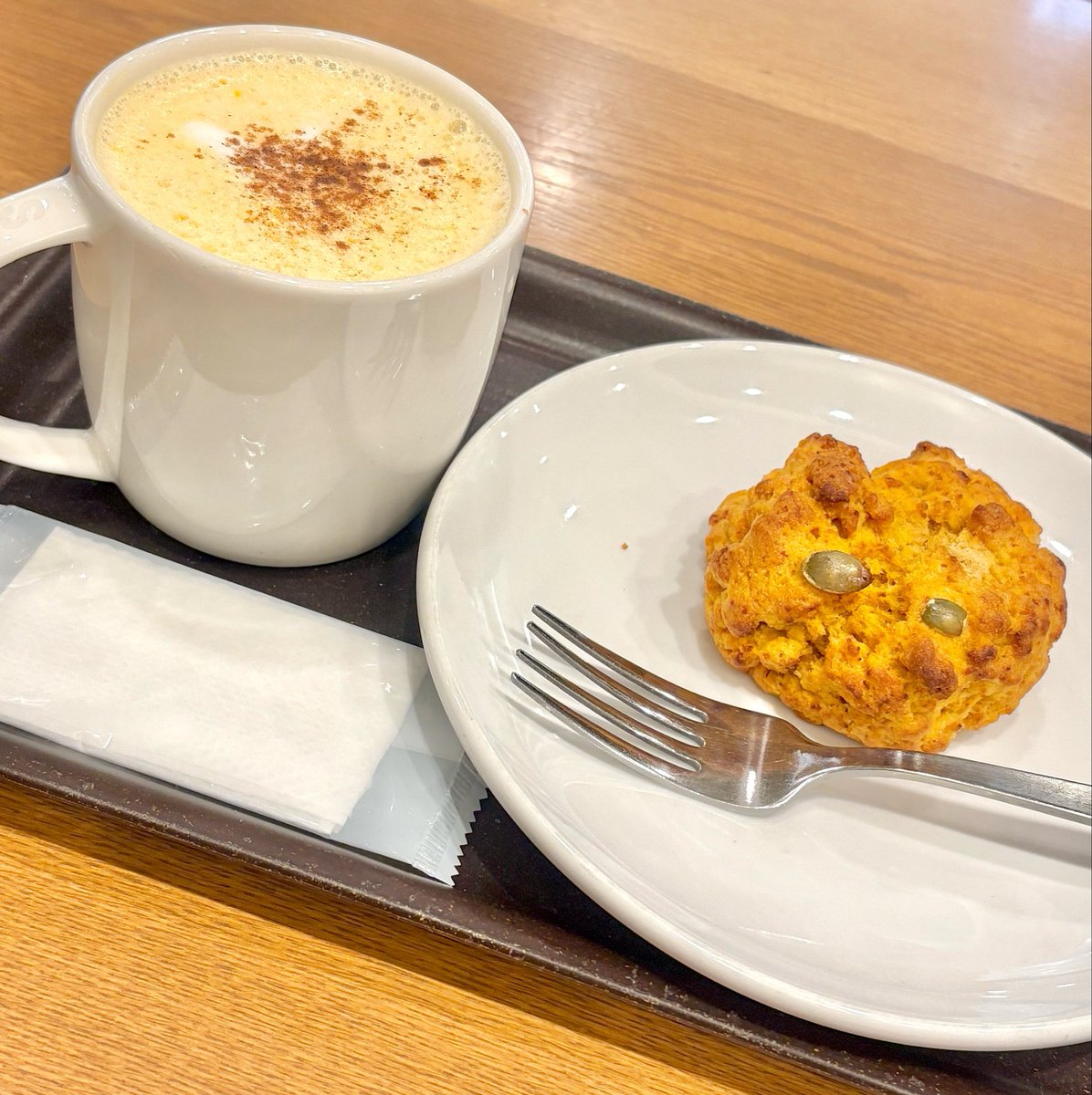 9Pxpg's tweet photo. リオン様が言ってたスタバのスープ飲んだよ〜おいしかった💖！ https://t.co/xRMw0ijMPa