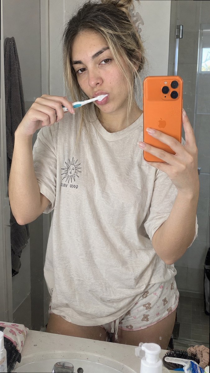 soph_v79's tweet photo. brushing my teeth like the day has personally requested proof of life already https://t.co/NpLwi8NWfr