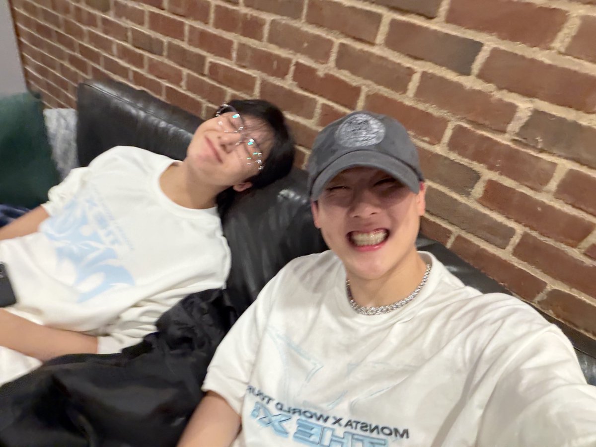 heonstudio tweet picture