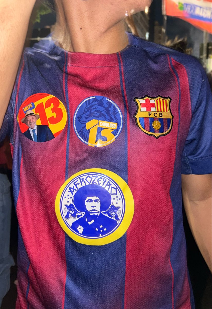 thumbsduv's tweet photo. CRUZEIRO ESPORTE CLUBE COM LULA!!! https://t.co/uX0UM8UhYC