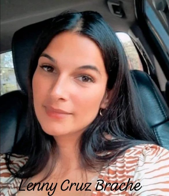 ReporteYa's tweet photo. #9Oct #SinMásPresosPolíticos 
@Coalicion_ddhh: Fue excarcelada Lenny Marianny Cruz Brache, quien se encontraba privada de libertad en La Crisálida, señalada por el caso PDVSA Obrero.  Hoy su pequeña hija que se encontraba hospitalizada podrá abrazar a su mamá.

#PeriodismoQueResiste
