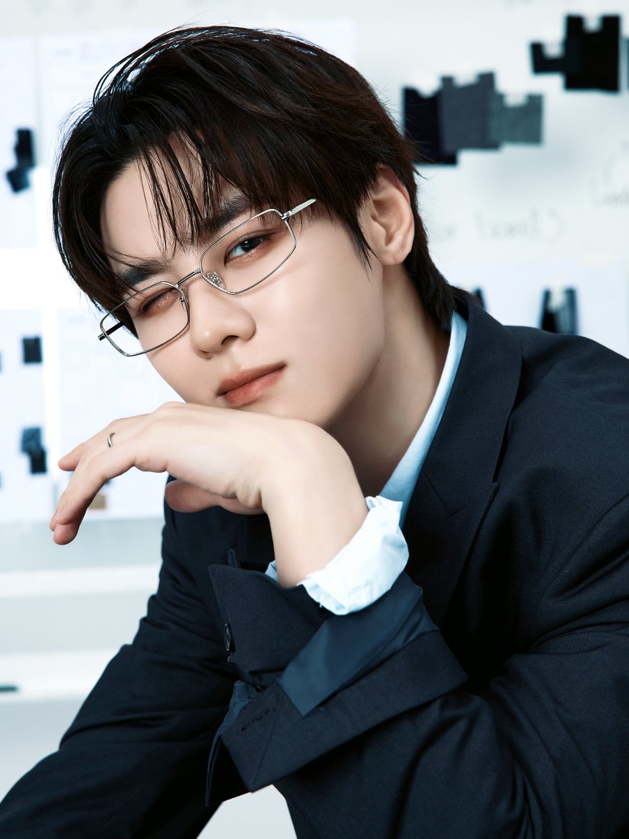 WayV_official's tweet photo. 2027 WayV SEASON’S GREETINGS

 COMING SOON

#2027SEASONSGREETINGS #WayV https://t.co/vqGgP8Y5cZ