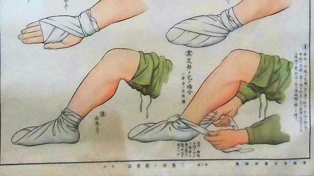 L4xdbBmFLm96386's tweet photo. 軍陣医学。
三角巾使用法。
四肢の末端は、負傷者が自ら行う場合も多く熟知が肝要。
止血法との併用が必要な場合もある。 https://t.co/ge1b8TgYK3