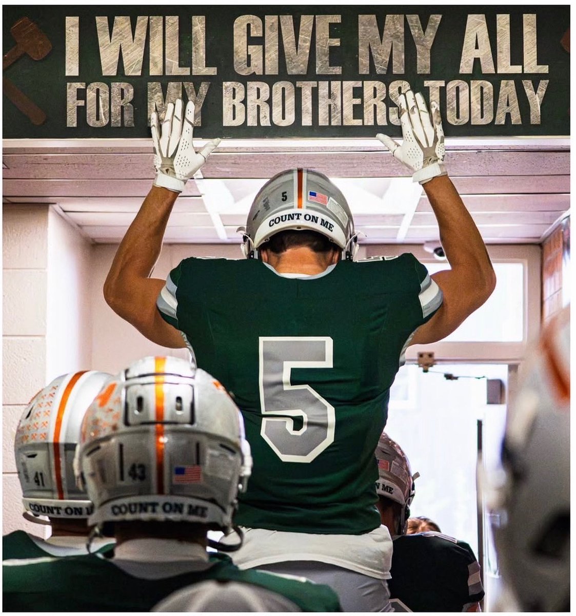 GavinSimmons27's tweet photo. Thank you @MTFBCoachSchlee for the good luck graphic!
@MonTechFootball #rolldigs https://t.co/1a4pqIgWph