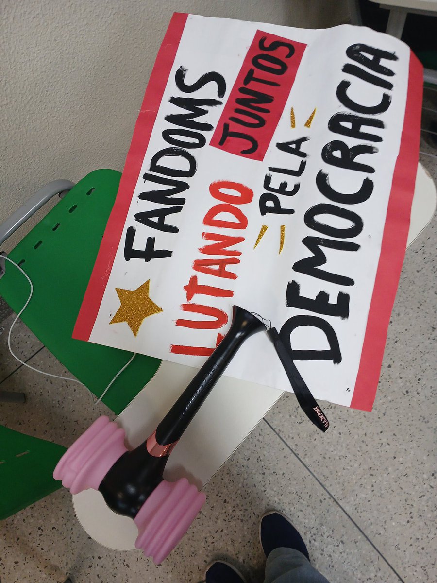 portalblackpink's tweet photo. ORGULHO! E tivemos BLINKS presentes nas manifestações que ocorreram hoje a favor da democracia brasileira. ⭐️❤️ https://t.co/3dN9YldoA6