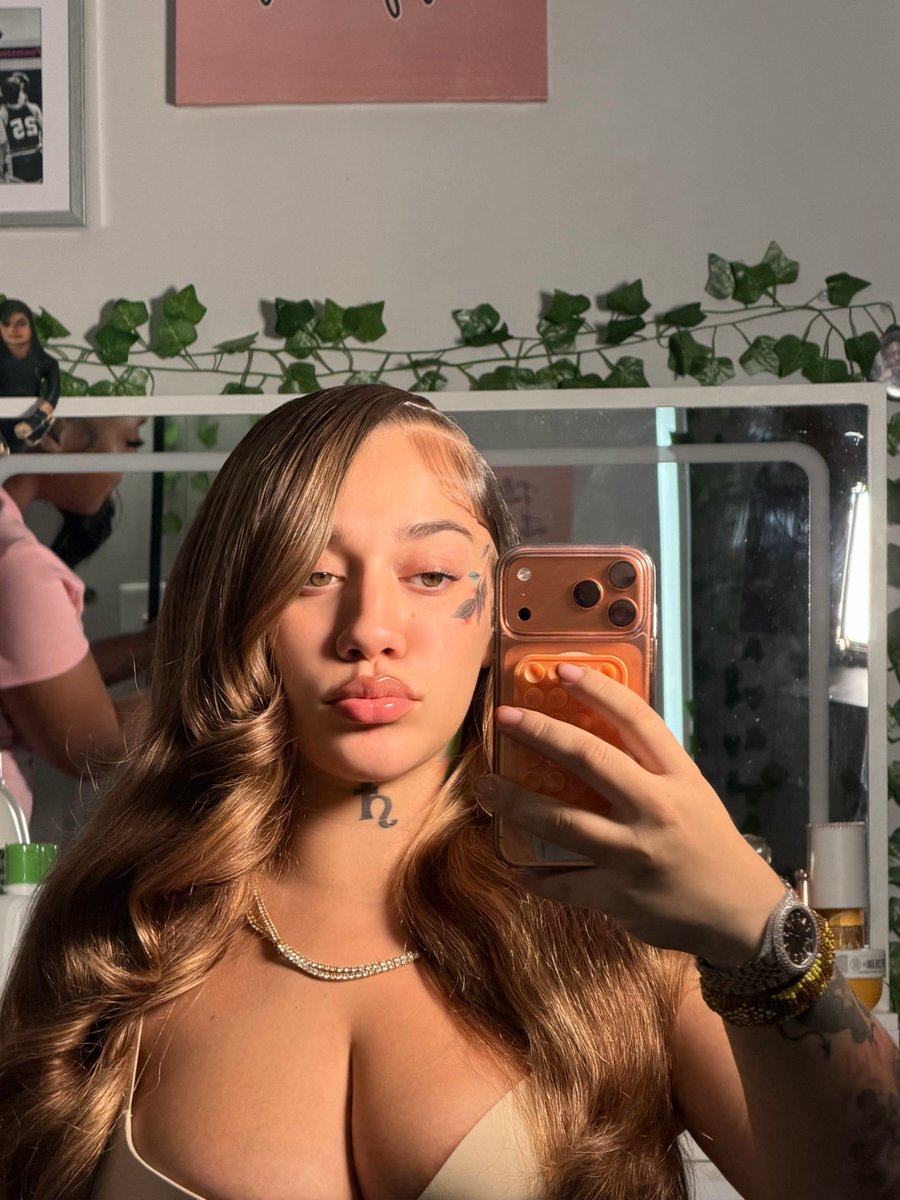 ayekeeno's tweet photo. Nevaeh bosses up after officially calling it quits with Blueface 💇‍♀️👀 https://t.co/VLQpoYVn15
