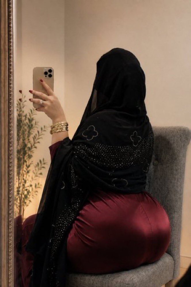 i77ko's tweet photo. مراهق عادي اجي بيتك وادق مضىرط امك وادفق لقاحي ببىطنها؟عادي ترا يعتبر تحسين نسل بس😋😵‍💫🥵🔥
#ديوت_بدوي #معصيتي_رحتي https://t.co/XgVhz3oA80