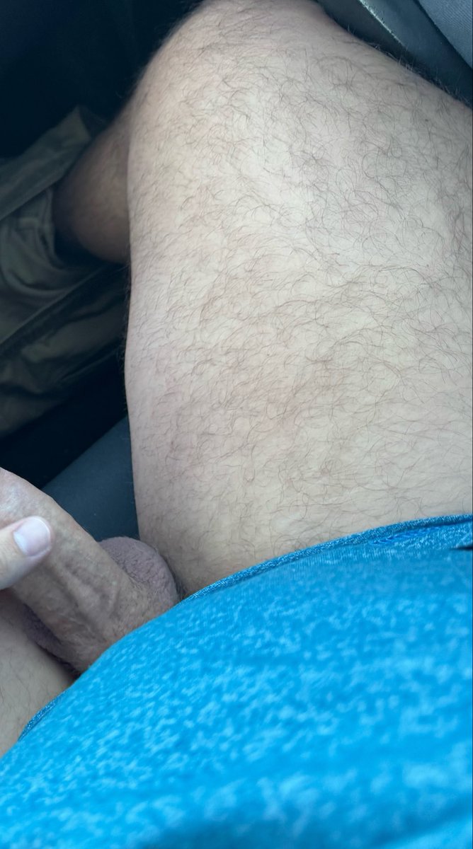 InflatablebearS's tweet photo. Uffff el coche https://t.co/EXD5wX0X3W