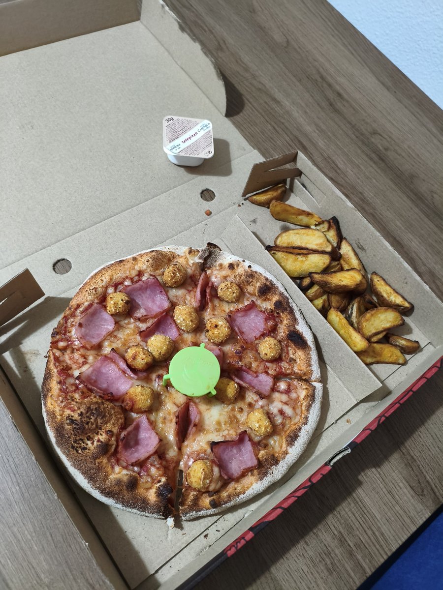 TelepiFan's tweet photo. Pedido del 09/10/2026 @telepizza_es venga chicos, viernes de locura https://t.co/sijblGQJxD