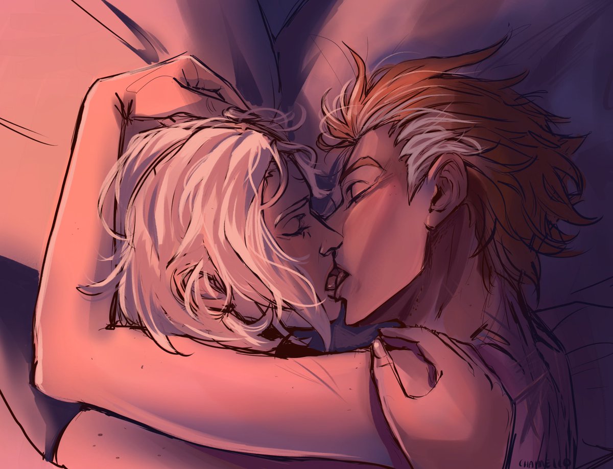 Chaimelo's tweet photo. #moicy but theyre in love and comfy and happy.. https://t.co/0YdxxSX2Va