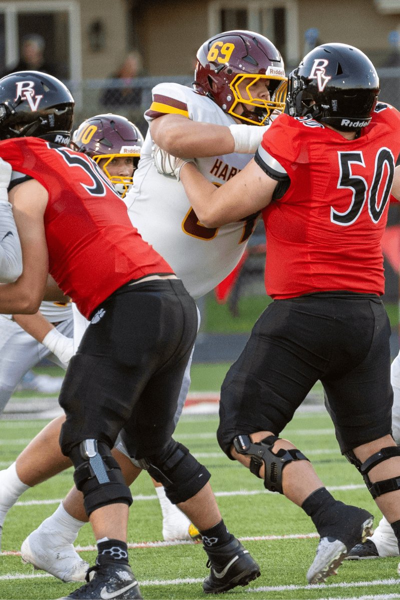kristavmarx's tweet photo. GAME DAY 🏈 Harrisburg High School Tigers vs Omaha North Vikings — tonight 6:00 PM at Tiger Stadium!

Run it back, Tigers! Drop a 💙 if you're cheering Harrisburg on!

#FridayNightLights #HarrisburgTigers #TigerFootball #GameDay #SiouxFalls https://t.co/EqWjgbwEJE
