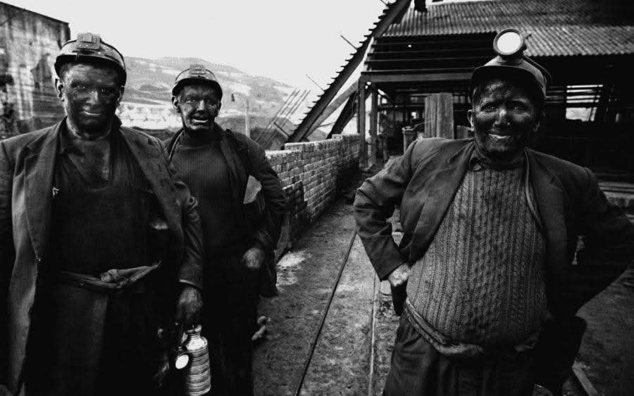 andrewc44104127's tweet photo. These men built the UK. https://t.co/FeVF4tuELe