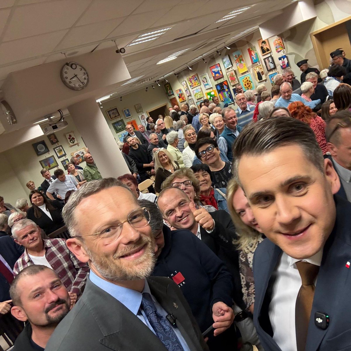 BoguckiZbigniew's tweet photo. Blisko dwieście osób na spotkaniu w Mińsku Mazowieckim👍
#Dziękuję za to, że Państwo byliście na tej ponaddwugodzinnej dyskusji z mnóstwem pytań i odpowiedzi. Dziękuję, że wspieracie Prezydenta Nawrockiego i Kancelarię Prezydenta, oraz za to, że choć czasami się różnicie, to troszczycie się o Polskę🇵🇱

Dziękuję 🤝 także Panu Posłowi @DanielMilewski za zaproszenie.