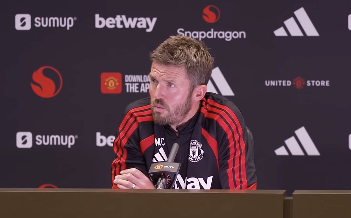 UnitedStandMUFC's tweet photo. Carrick on if he's spoken to the board and if he feels the club is on the right track: "Yeah there's always conversations going on, of course, in all directions. We're striving to be better all the time, so there's things that we're doing pretty well, and there's things we need to get better at. We're pretty clear with that." #mufc