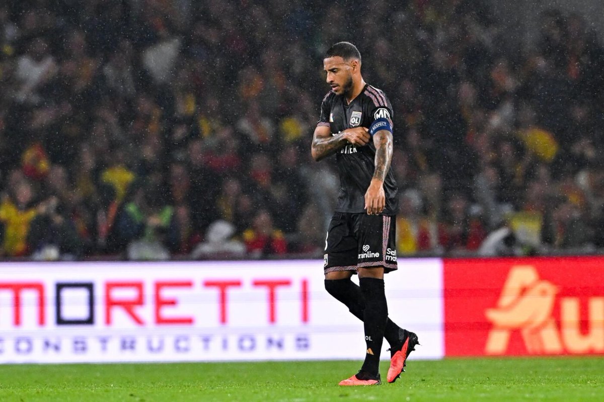 OL__Plus's tweet photo. Corentin #Tolisso : « En première mi-temps, ils nous ont marché dessus »
#RCLOL 
(So Foot : https://t.co/s79DmTtYst) https://t.co/s3jzEHkaf8